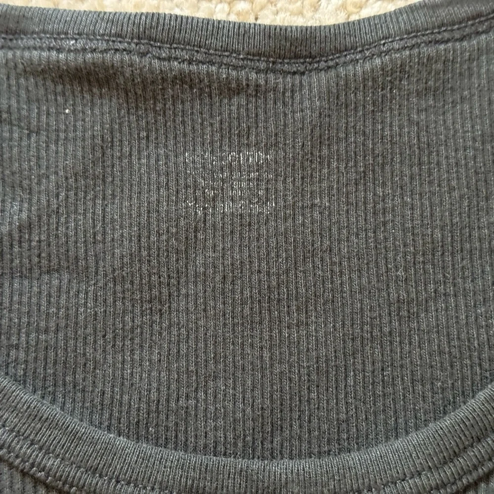 Black Ribbed Top - Picture 2 of 3